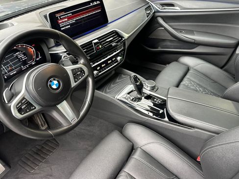 Used 2023 BMW 540i w/ M Sport Package RWD image 9
