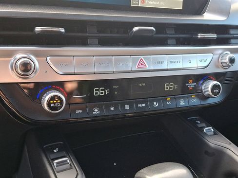 Used 2024 Kia Telluride S w/ S Sunroof Package AWD/4WD image 16
