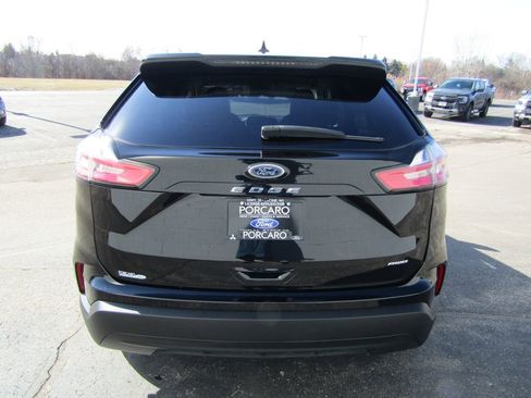 Used 2024 Ford Edge SE image 4