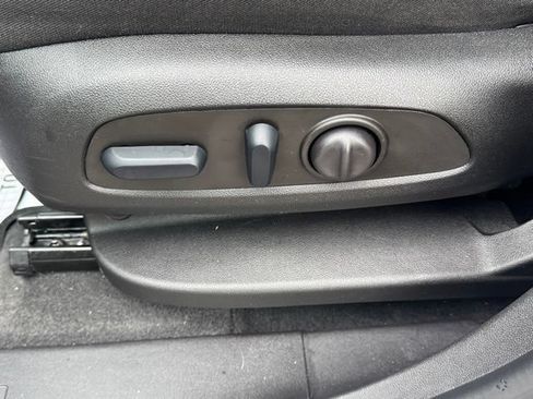 Used 2024 Chevrolet Equinox LT w/ LPO, Floor Liner Package AWD/4WD image 10