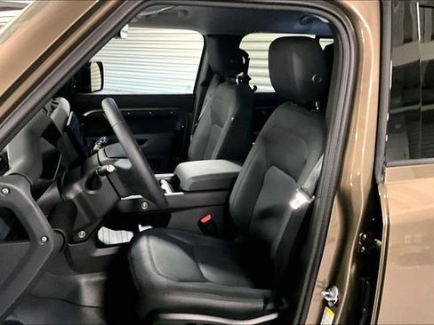 Certified 2026 Land Rover Defender 110 S AWD/4WD image 15
