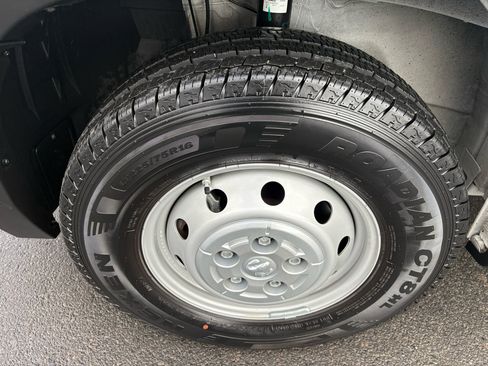 Used 2023 RAM ProMaster 2500 image 9