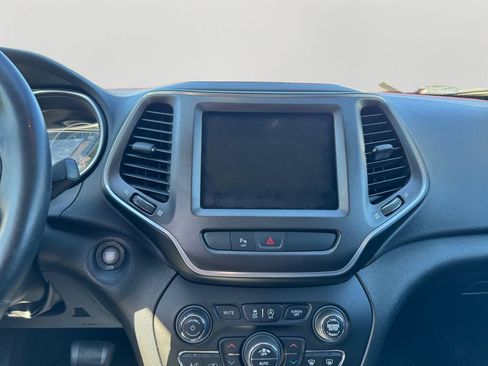 Used 2020 Jeep Cherokee Trailhawk w/ Comfort/Convenience Group image 18