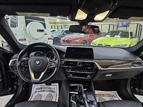 Used 2018 BMW 530e RWD image 29