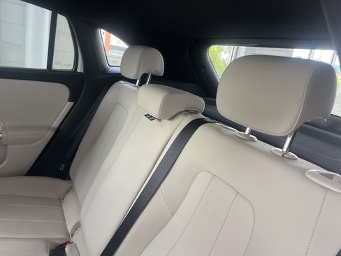 Certified 2025 Mercedes-Benz GLA 250 image 24