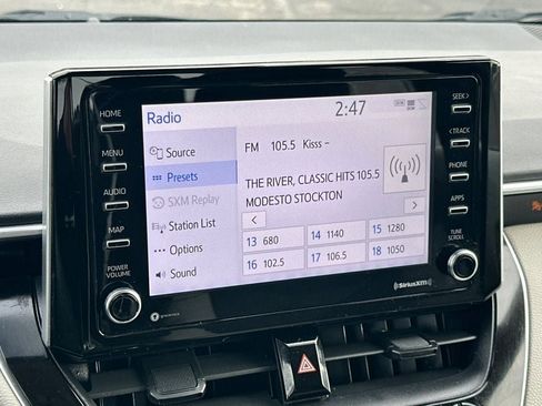 Used 2021 Toyota Corolla LE image 14