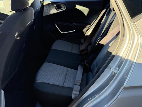 Used 2023 Kia Soul LX image 21