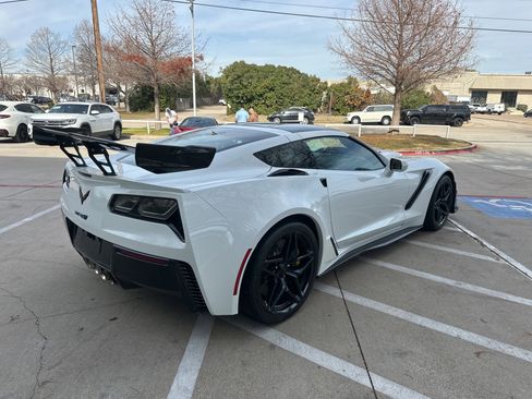 Used 2019 Chevrolet Corvette ZR1 image 4