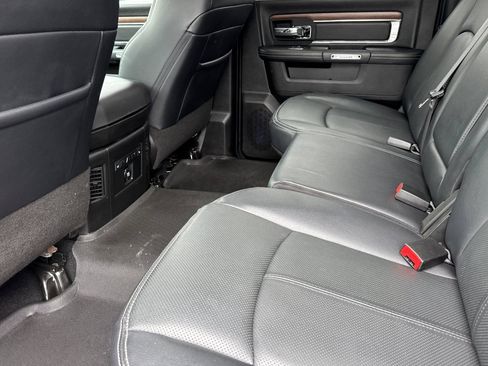 Used 2019 RAM 1500 Laramie w/ Convenience Group AWD/4WD image 12
