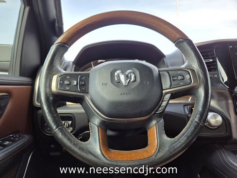 Used 2019 RAM 1500 Limited AWD/4WD image 11