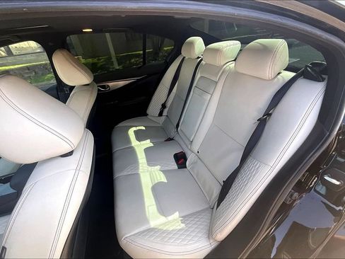 Used 2020 INFINITI Q50 Red Sport 400 w/ Carbon Fiber Package RWD image 27