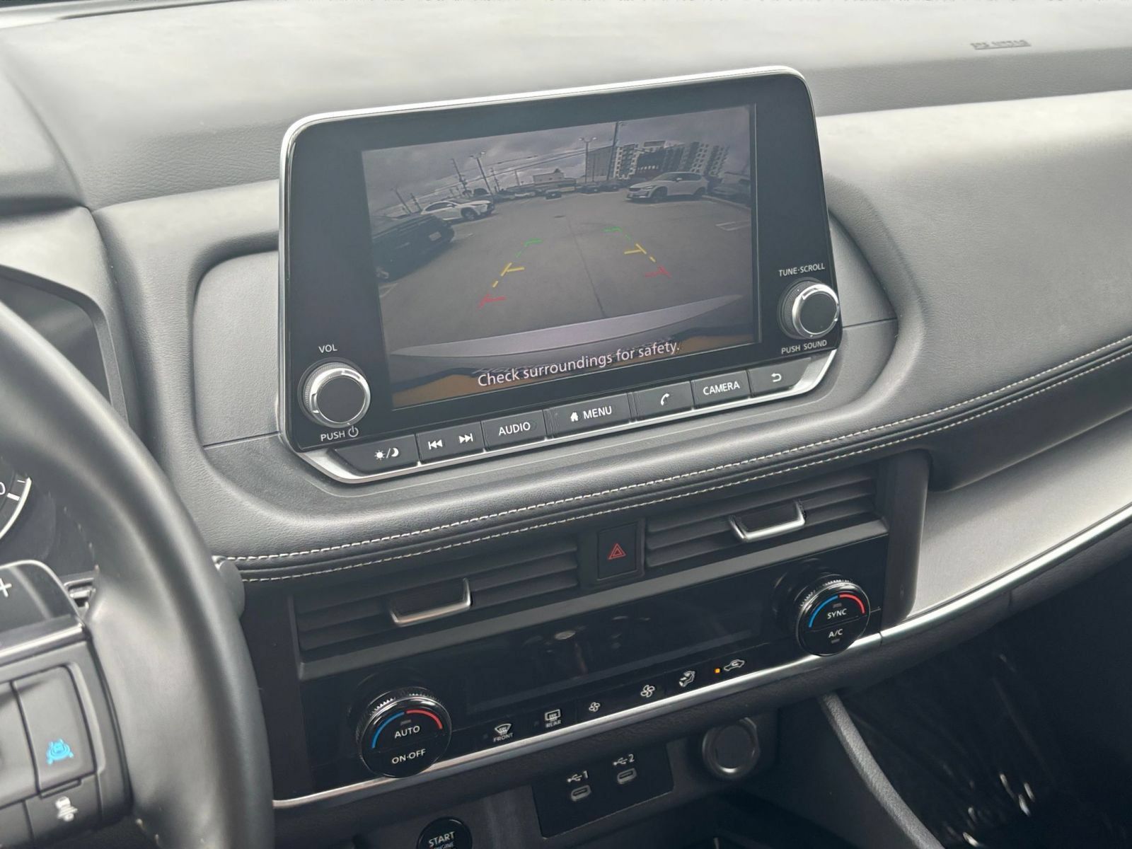 Used 2025 Nissan Rogue SV FWD image 22