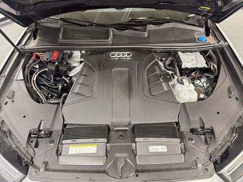 Used 2017 Audi Q7 3.0T Prestige image 28