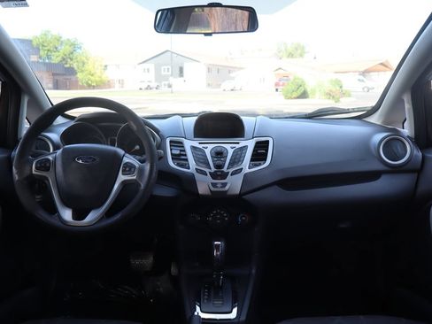 Used 2013 Ford Fiesta SE FWD image 16