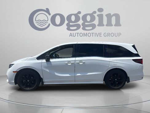 Used 2024 Honda Odyssey Sport image 2