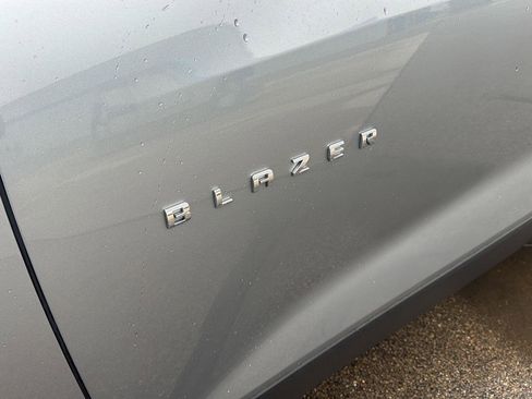 Used 2025 Chevrolet Blazer LT image 11