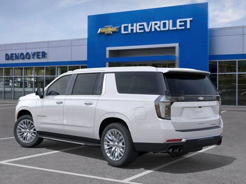 New 2025 Chevrolet Suburban Premier w/ Sun And Tow Package AWD/4WD image 3