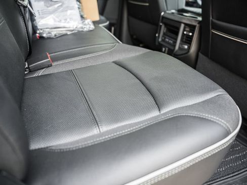 New 2026 RAM 2500 Limited AWD/4WD image 39