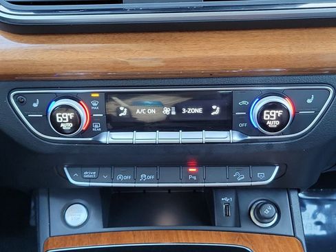 Used 2023 Audi Q5 2.0T Premium image 32