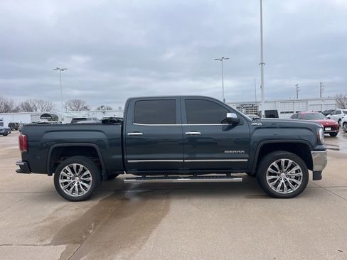 Used 2018 GMC Sierra 1500 SLT w/ SLT Premium Package image 2