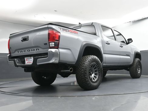 Used 2019 Toyota Tacoma TRD Off-Road AWD/4WD image 28
