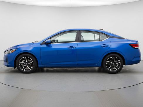 Used 2025 Nissan Sentra SV FWD image 5