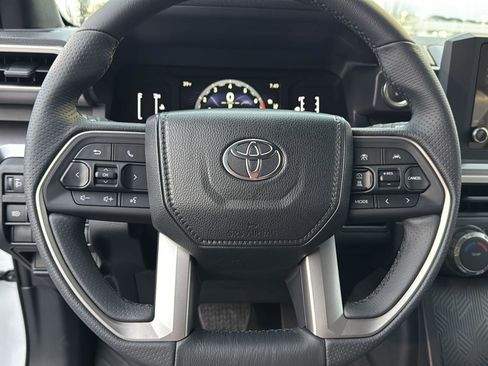 New 2025 Toyota 4Runner SR5 image 17