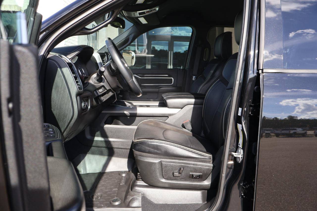 Used 2022 RAM 2500 Laramie w/ Night Edition AWD/4WD image 9