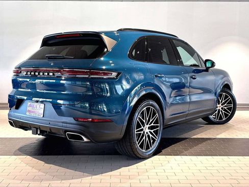 Used 2026 Porsche Cayenne AWD/4WD image 10