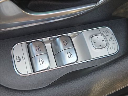 Used 2025 Mercedes-Benz GLE 450 4MATIC image 30