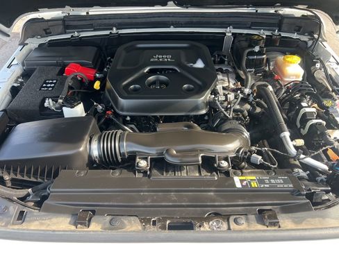 Used 2019 Jeep Wrangler Unlimited Sport S image 12