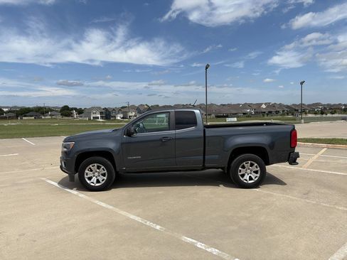 Used 2015 Chevrolet Colorado LT w/ LT Convenience Package RWD image 2