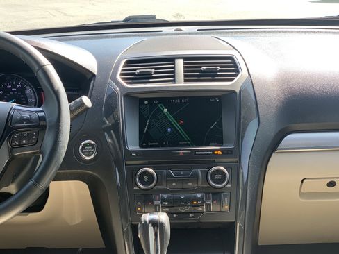 Used 2018 Ford Explorer XLT w/ Equipment Group 202A image 17