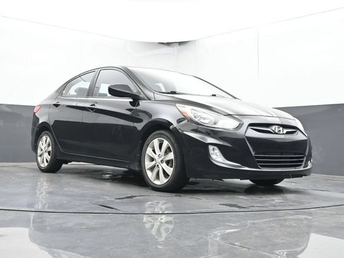 Used 2013 Hyundai Accent GLS w/ Premium Pkg FWD image 40