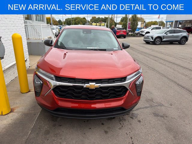 Used 2024 Chevrolet Trax LS FWD image 3