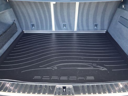 Certified 2023 Porsche Cayenne Turbo AWD/4WD image 22