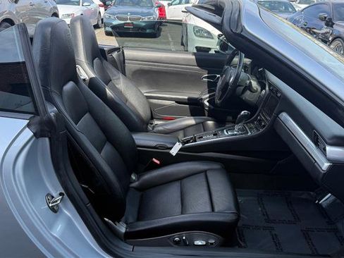 Used 2014 Porsche 911 Carrera 4 image 15