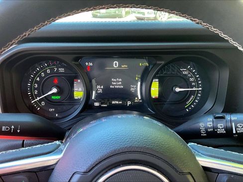 Certified 2025 Jeep Wrangler Unlimited Sahara AWD/4WD image 20