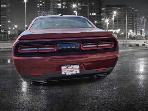 Used 2021 Dodge Challenger R/T image 9