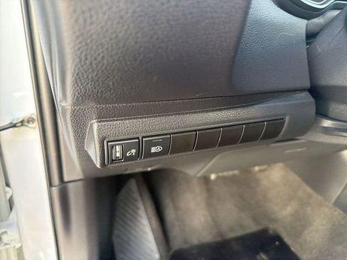 Used 2023 Toyota Corolla LE FWD image 11