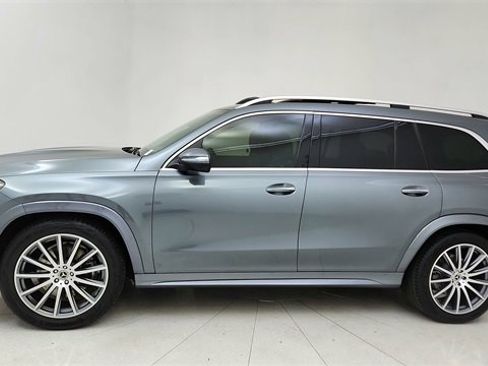 Used 2025 Mercedes-Benz GLS 450 4MATIC image 3