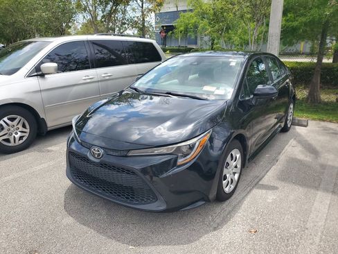 Used 2020 Toyota Corolla LE FWD image 4