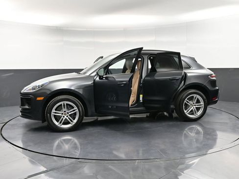 New 2026 Porsche Macan image 36