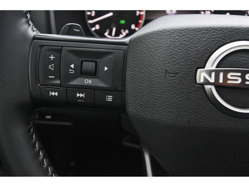 Certified 2026 Nissan Rogue SV FWD image 18