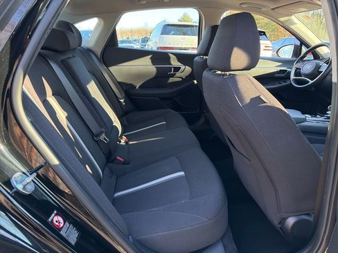 Used 2022 Hyundai Sonata SEL w/ Convenience Package image 11
