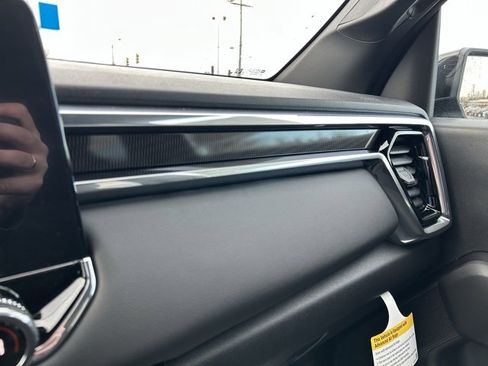 New 2026 GMC Canyon Elevation w/ Convenience Package image 35