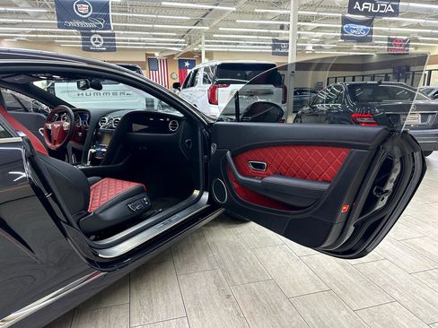 Used 2016 Bentley Continental GT image 11