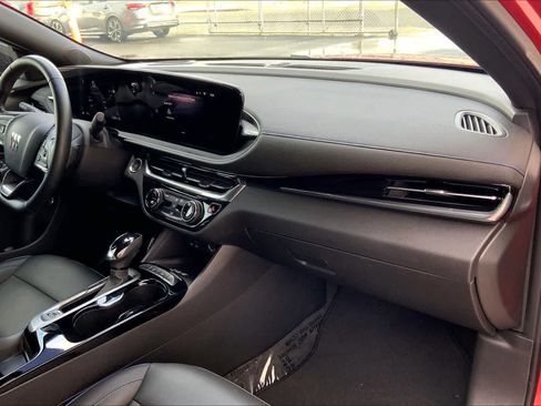 Used 2024 Buick Envista Sport Touring w/ Convenience II Package FWD image 22