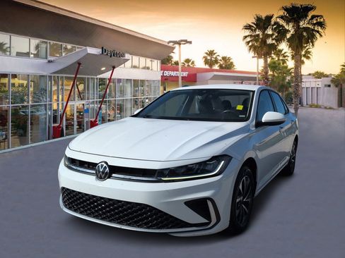Used 2025 Volkswagen Jetta S FWD image 7