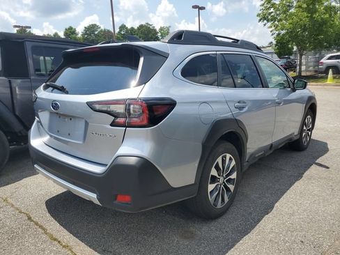 Used 2024 Subaru Outback Limited AWD/4WD image 10